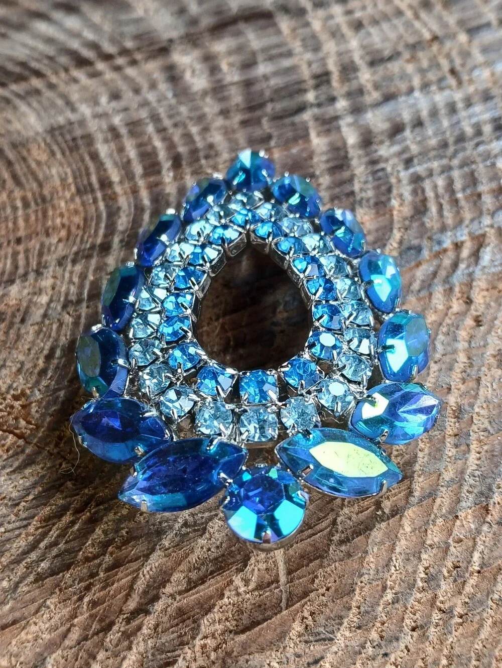 Sarah Cov D&E Juliana Made Blue Aurora Borealis Rhinestone Teardrop Pin Brooch